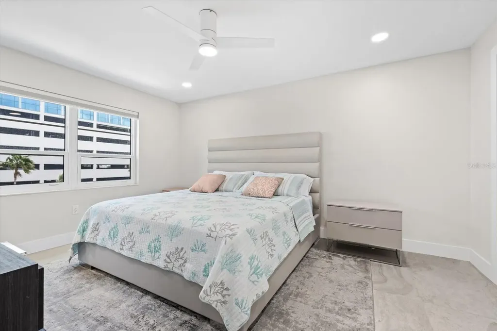 800 Benjamin Franklin Drive Sarasota FL 34236