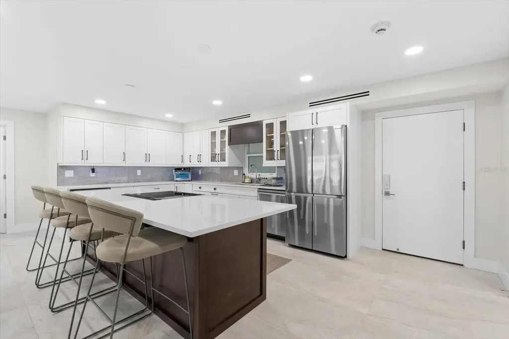 800 Benjamin Franklin Drive Sarasota FL 34236