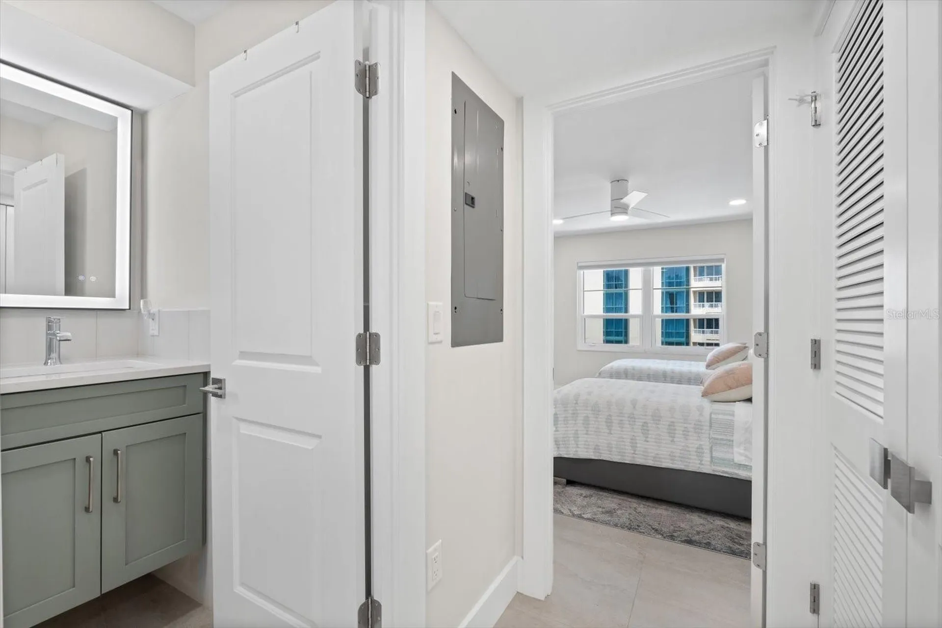 800 Benjamin Franklin Drive Sarasota FL 34236