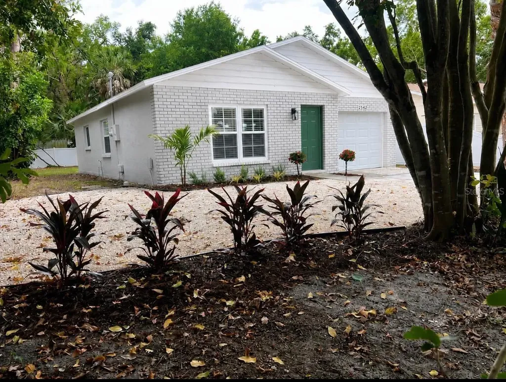 2542 22nd Street Sarasota FL 34234