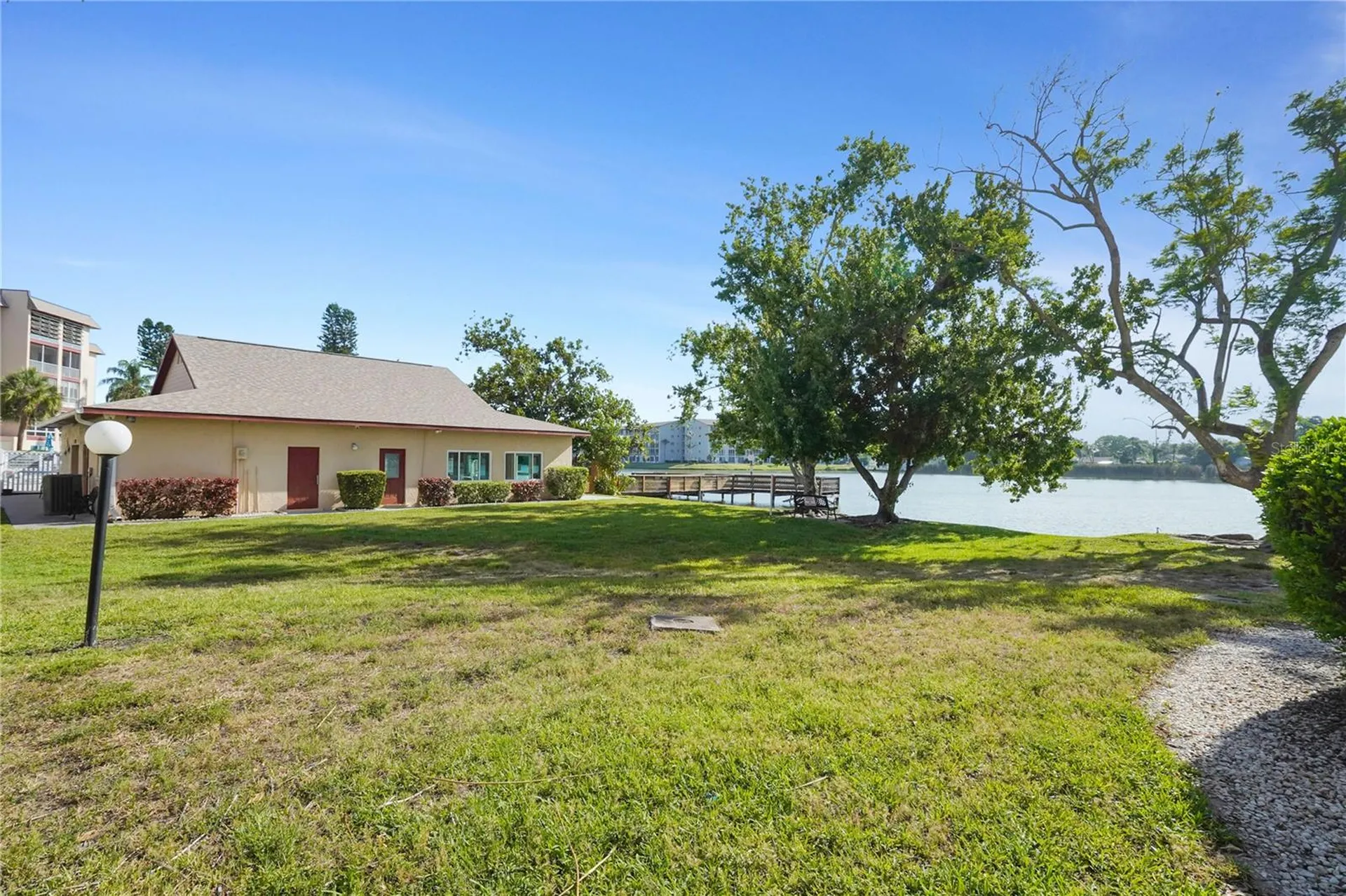 4013 Lake Bayshore Drive Bradenton FL 34205