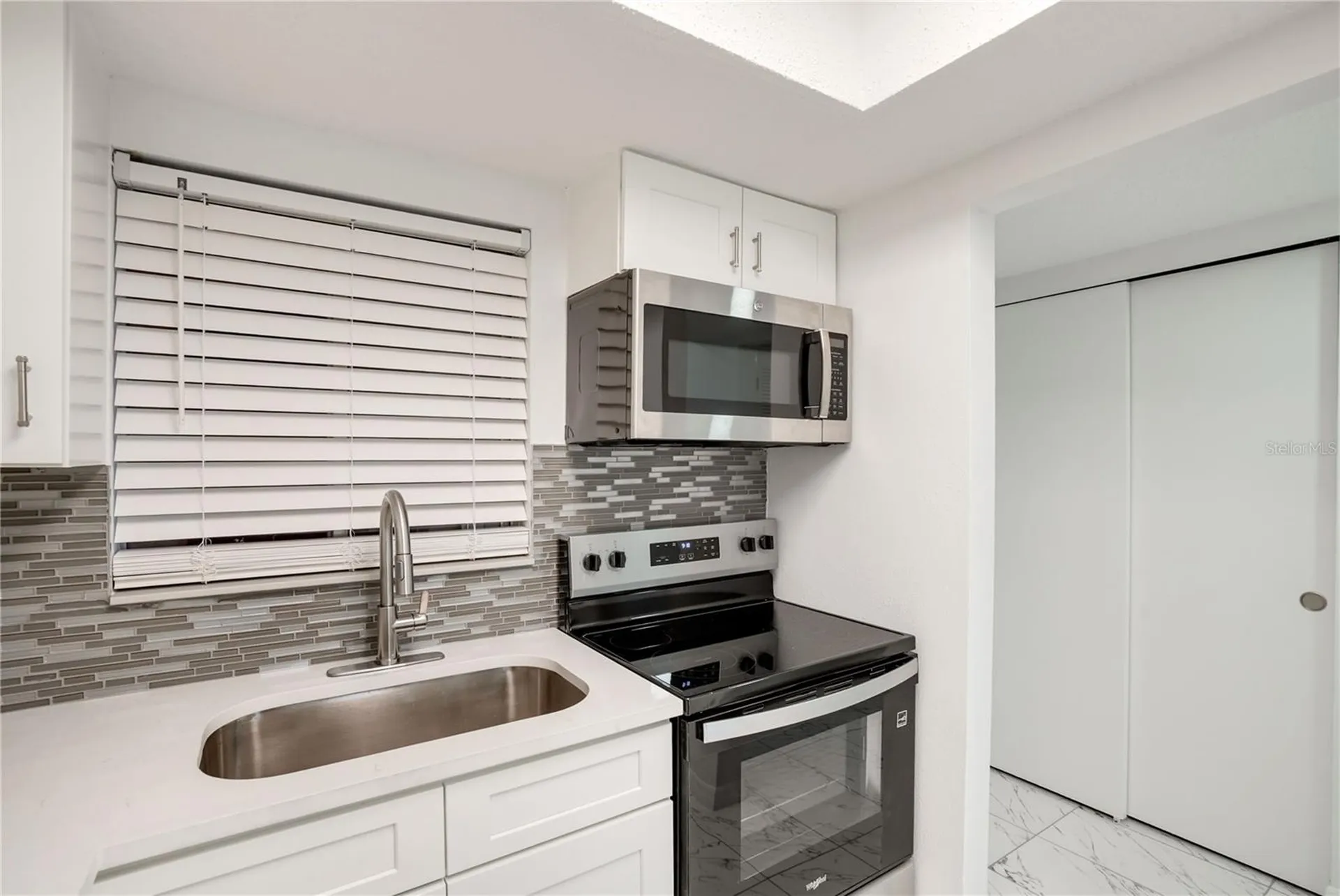4013 Lake Bayshore Drive Bradenton FL 34205