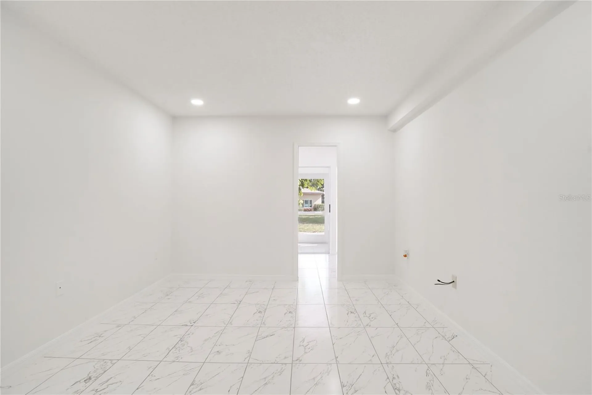 4013 Lake Bayshore Drive Bradenton FL 34205