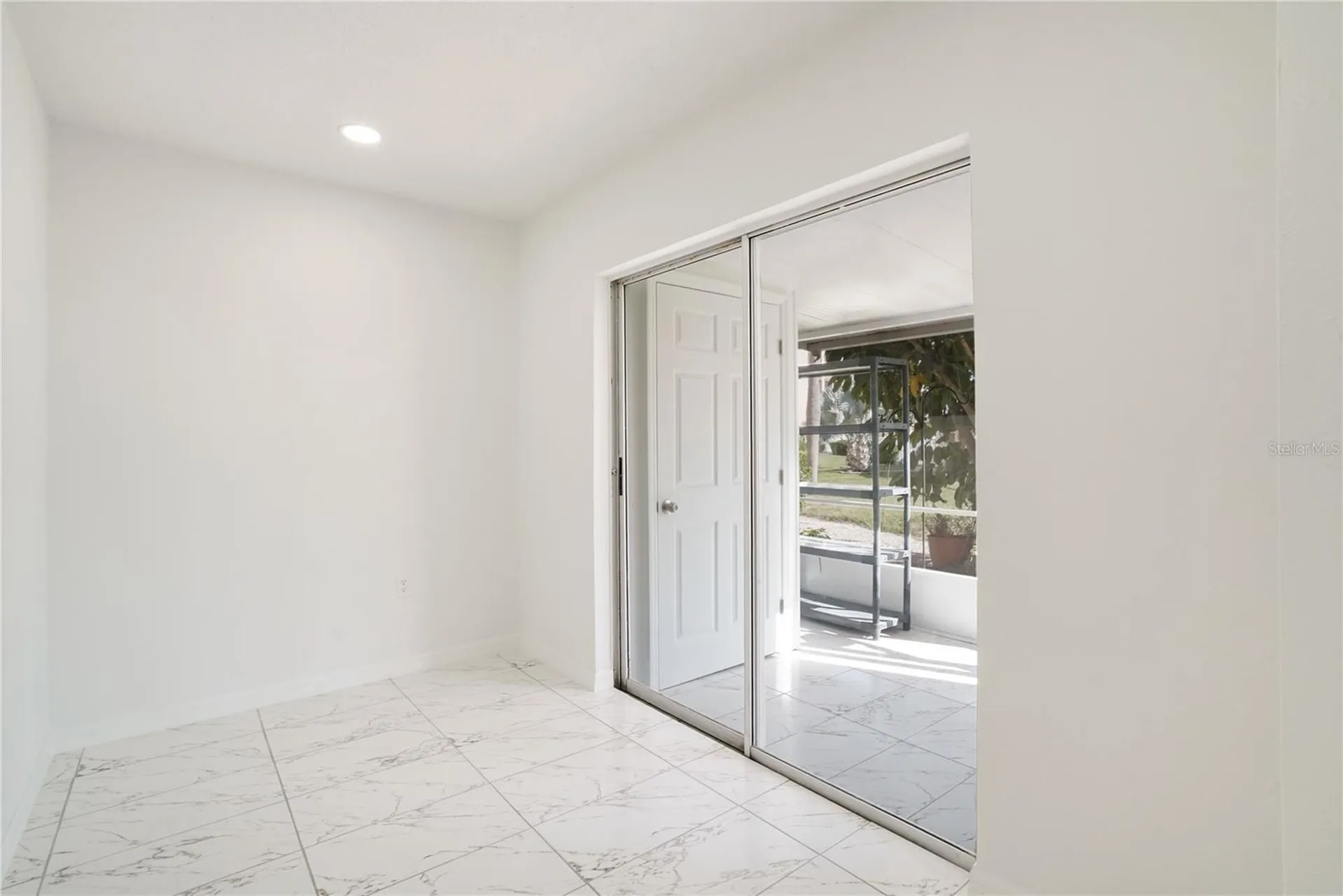 4013 Lake Bayshore Drive Bradenton FL 34205