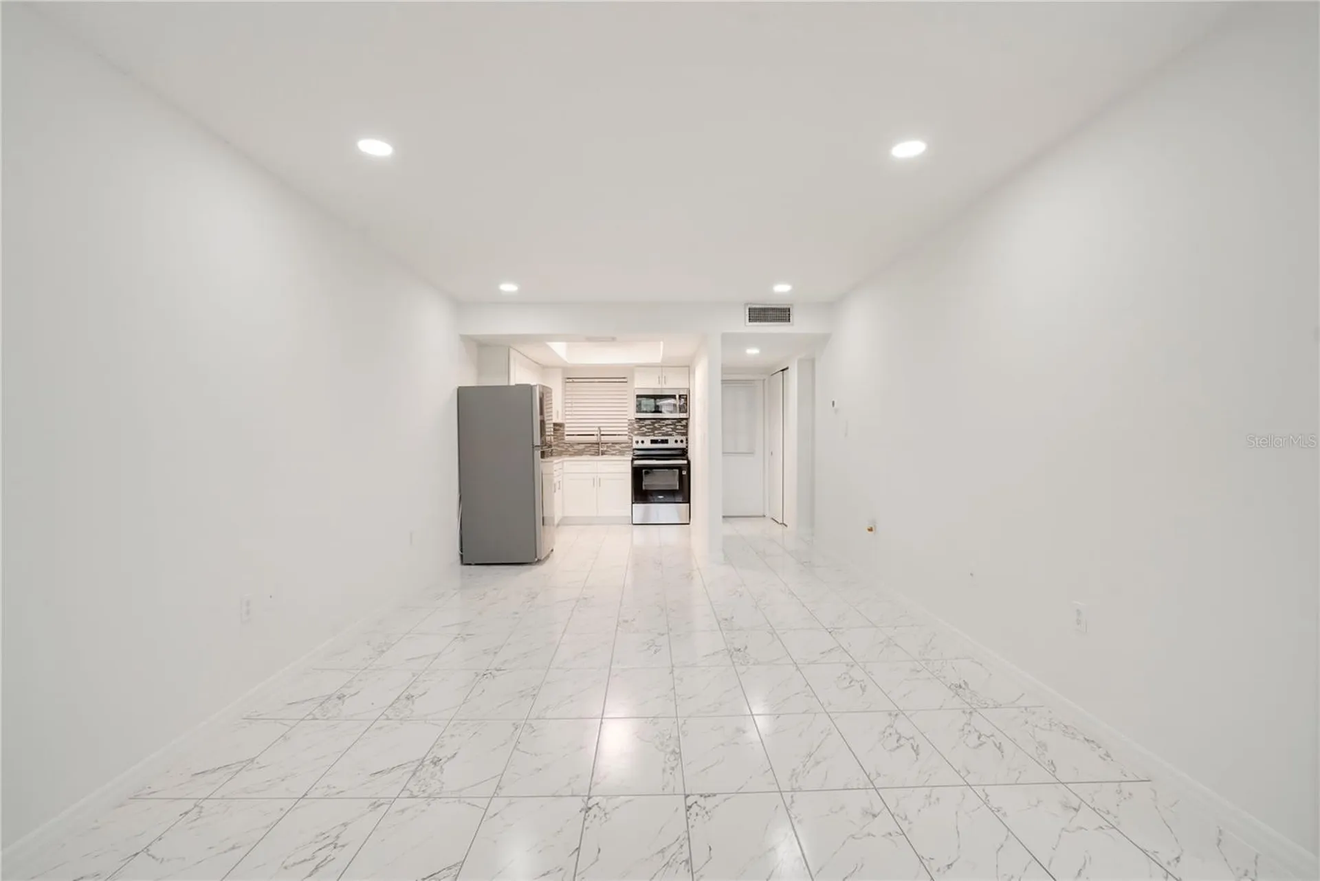 4013 Lake Bayshore Drive Bradenton FL 34205