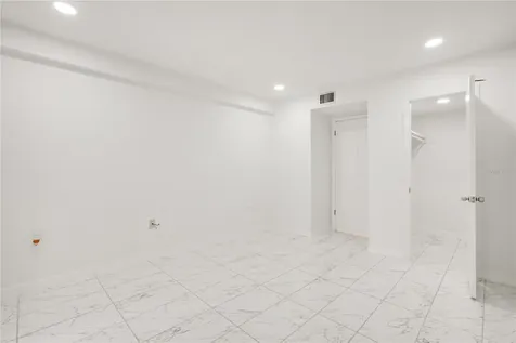 4013 Lake Bayshore Drive Bradenton FL 34205