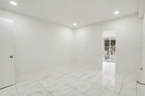 4013 Lake Bayshore Drive Bradenton FL 34205