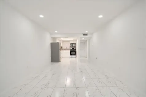 4013 Lake Bayshore Drive Bradenton FL 34205