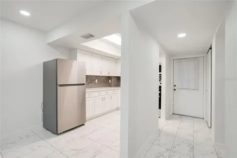 4013 Lake Bayshore Drive Bradenton FL 34205