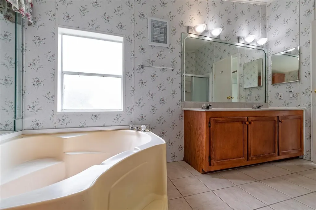 503 W Lemon Street Davenport FL 33837