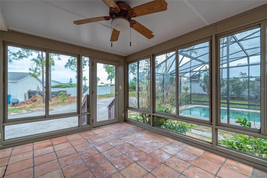 503 W Lemon Street Davenport FL 33837