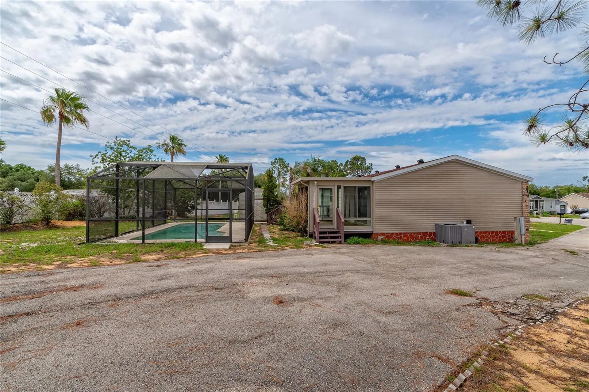 503 W Lemon Street Davenport FL 33837