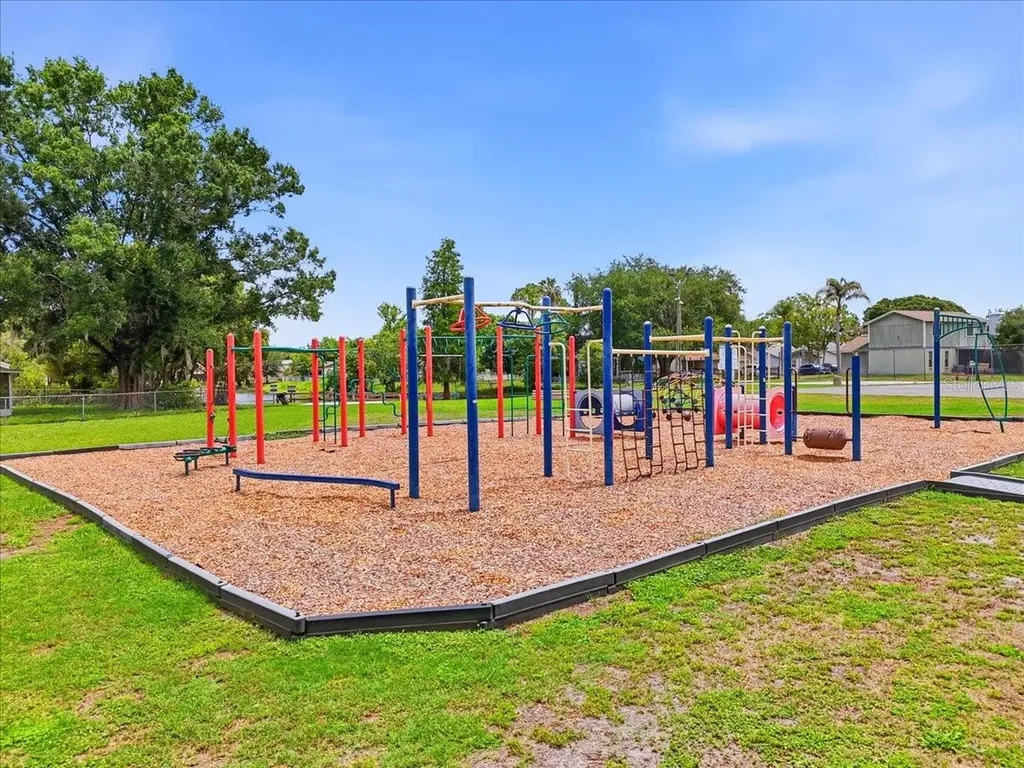 1422 Periwinkle Court Lakeland FL 33811