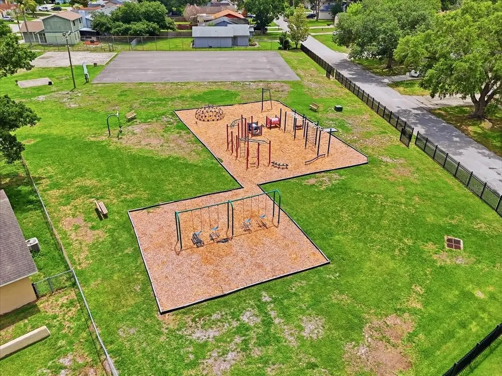 1422 Periwinkle Court Lakeland FL 33811