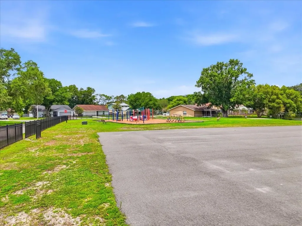 1422 Periwinkle Court Lakeland FL 33811