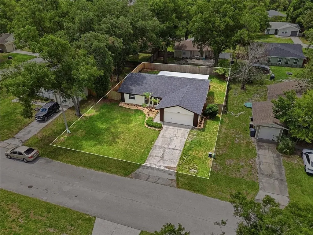 1422 Periwinkle Court Lakeland FL 33811