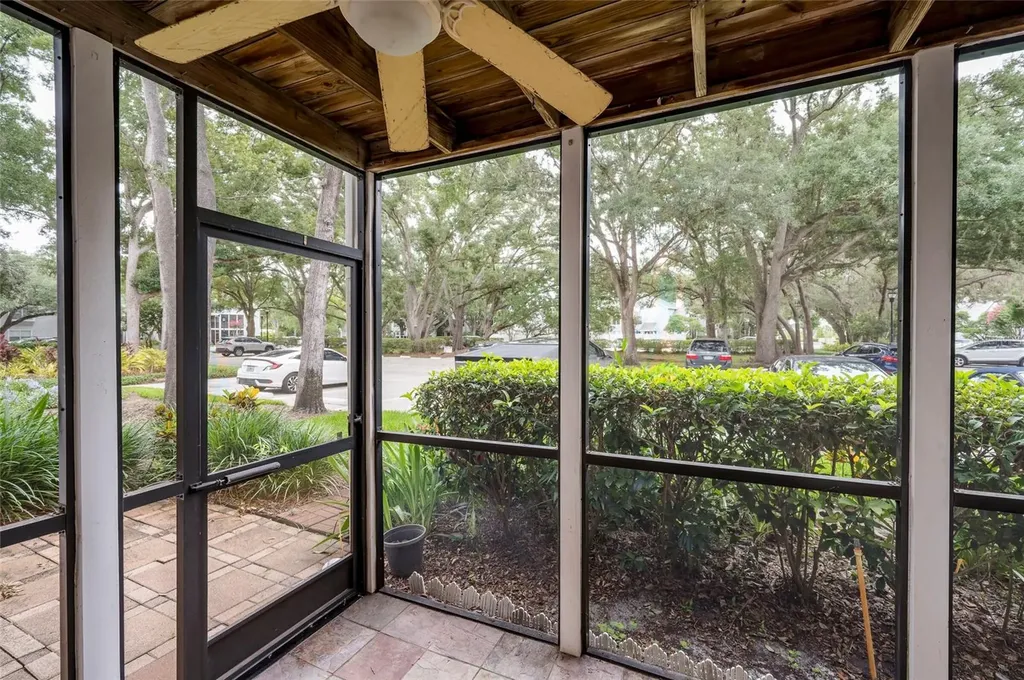 3164 Valley Oaks Drive Tampa FL 33618
