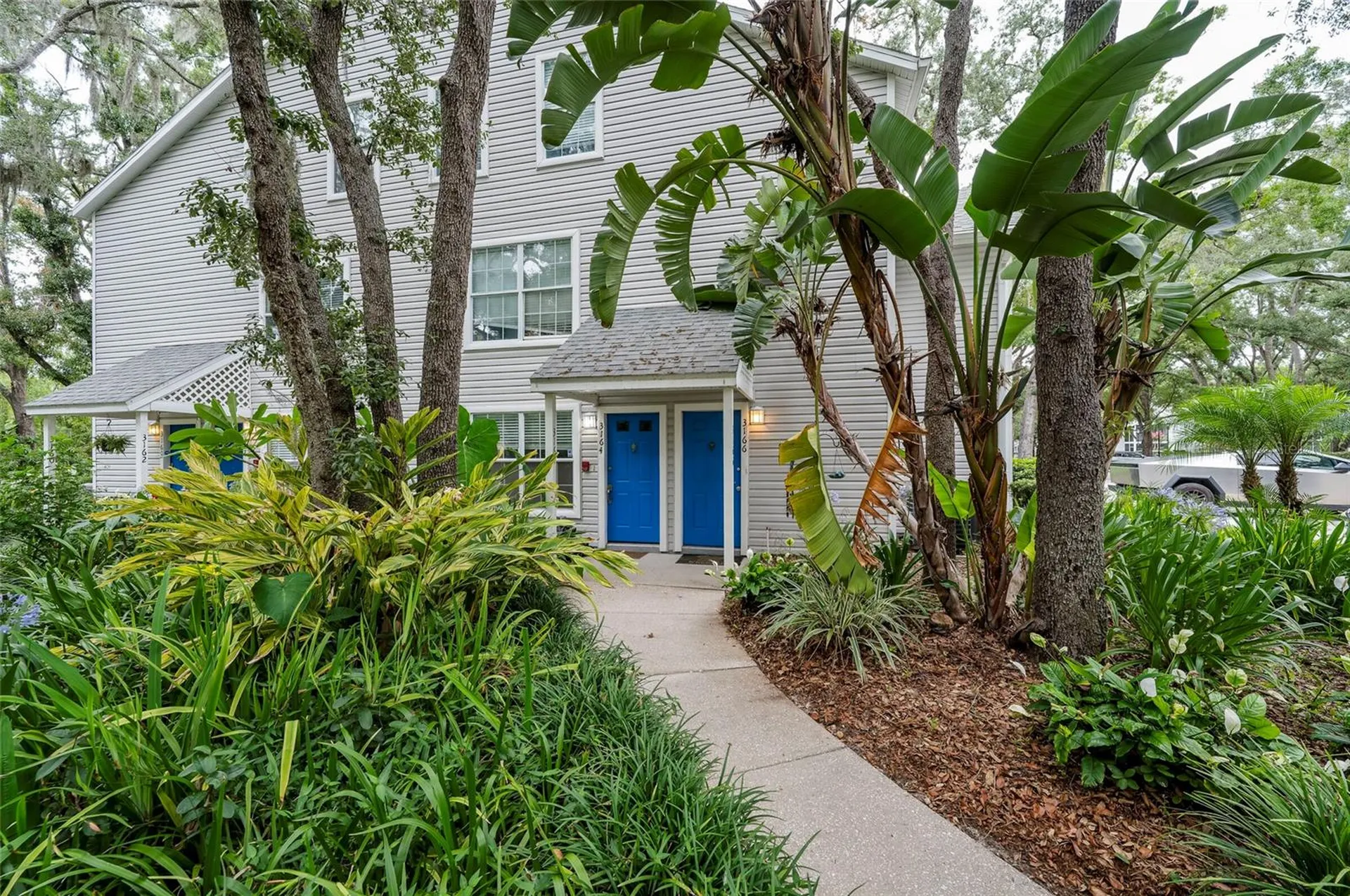 3164 Valley Oaks Drive Tampa FL 33618