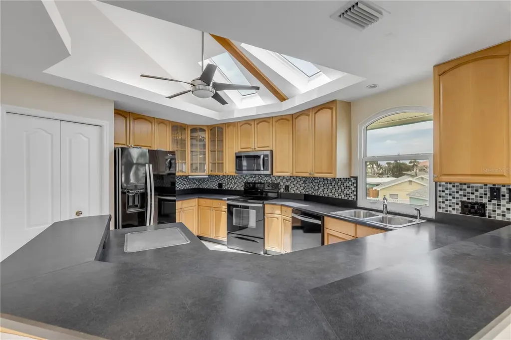 320 Due East Street New Smyrna Beach FL 32169