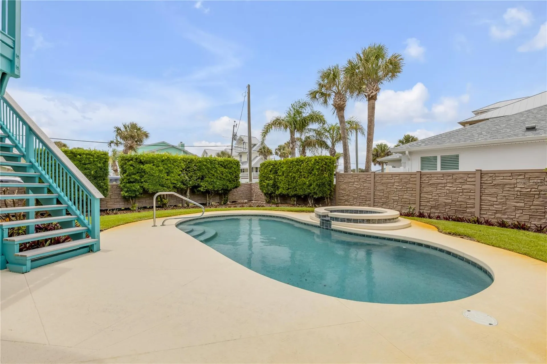 320 Due East Street New Smyrna Beach FL 32169