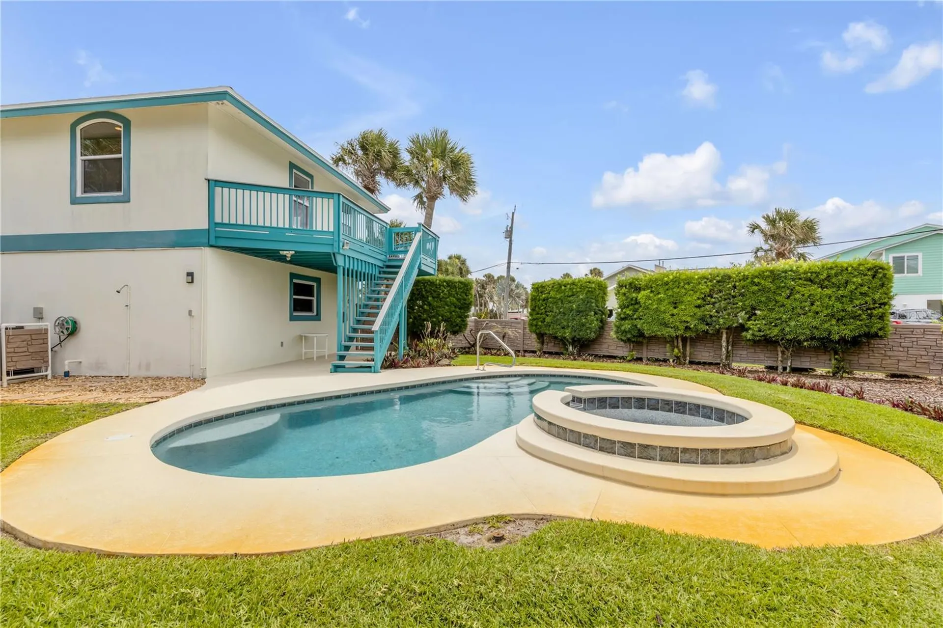 320 Due East Street New Smyrna Beach FL 32169