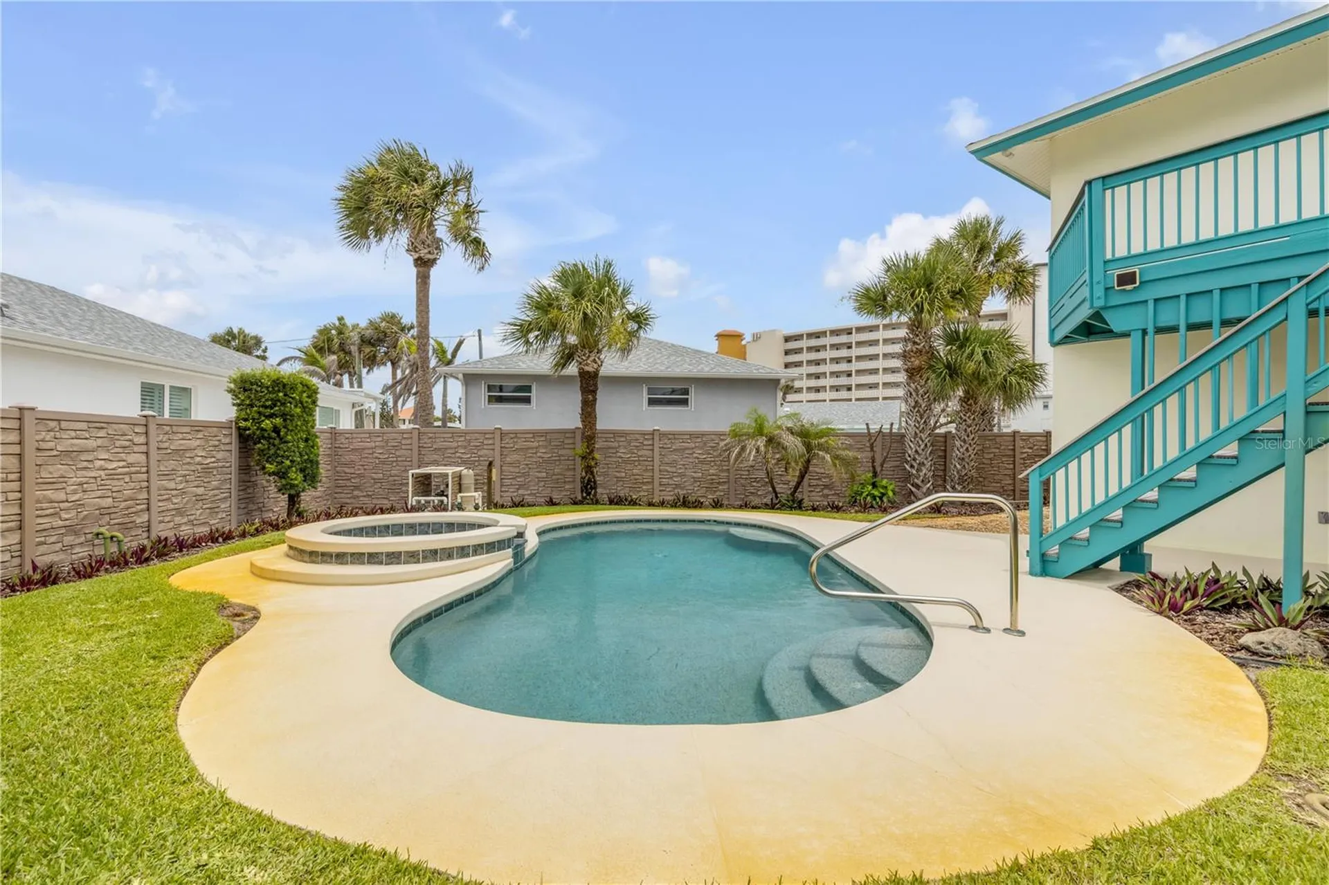 320 Due East Street New Smyrna Beach FL 32169