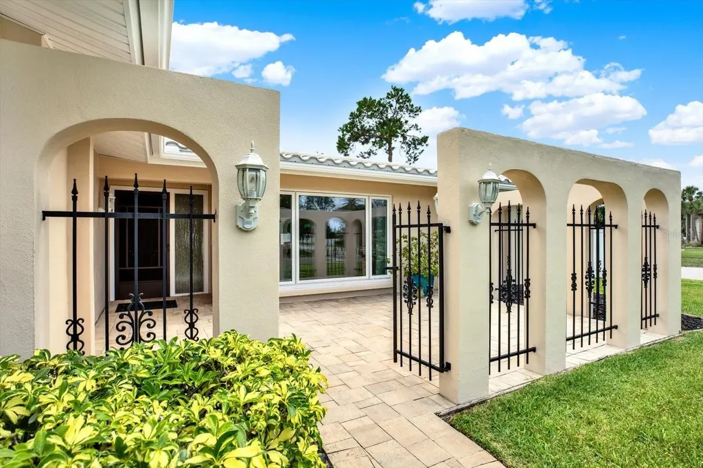 14560 Passage Way Seminole FL 33776