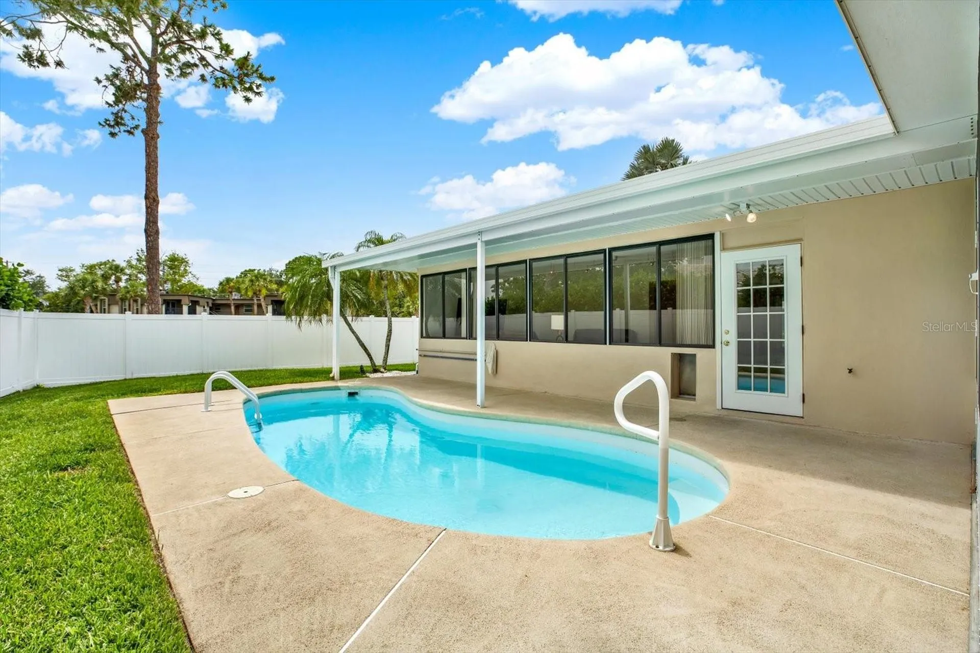 14560 Passage Way Seminole FL 33776