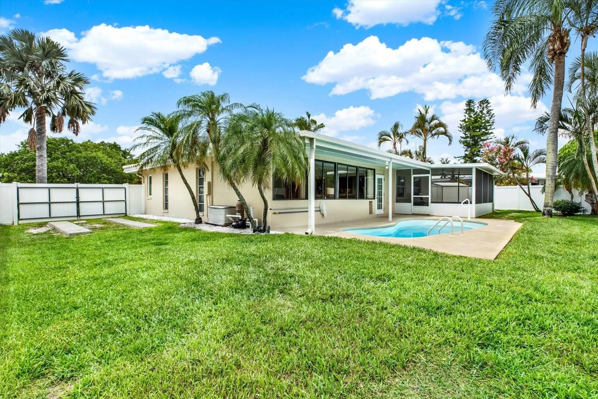 14560 Passage Way Seminole FL 33776