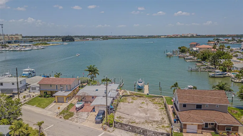 14607 N Bayshore Drive Madeira Beach FL 33708