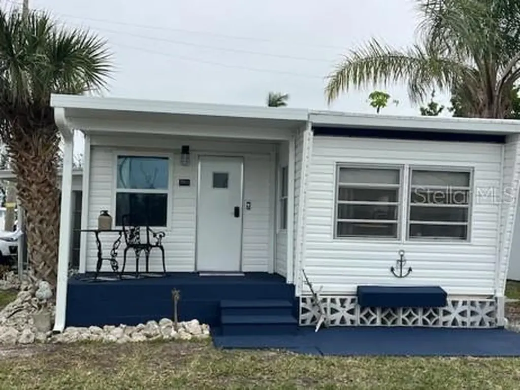 3803 116th Street Court W Bradenton FL 34210