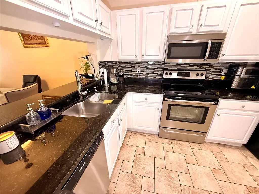 1120 Kennewick Court Wesley Chapel FL 33543