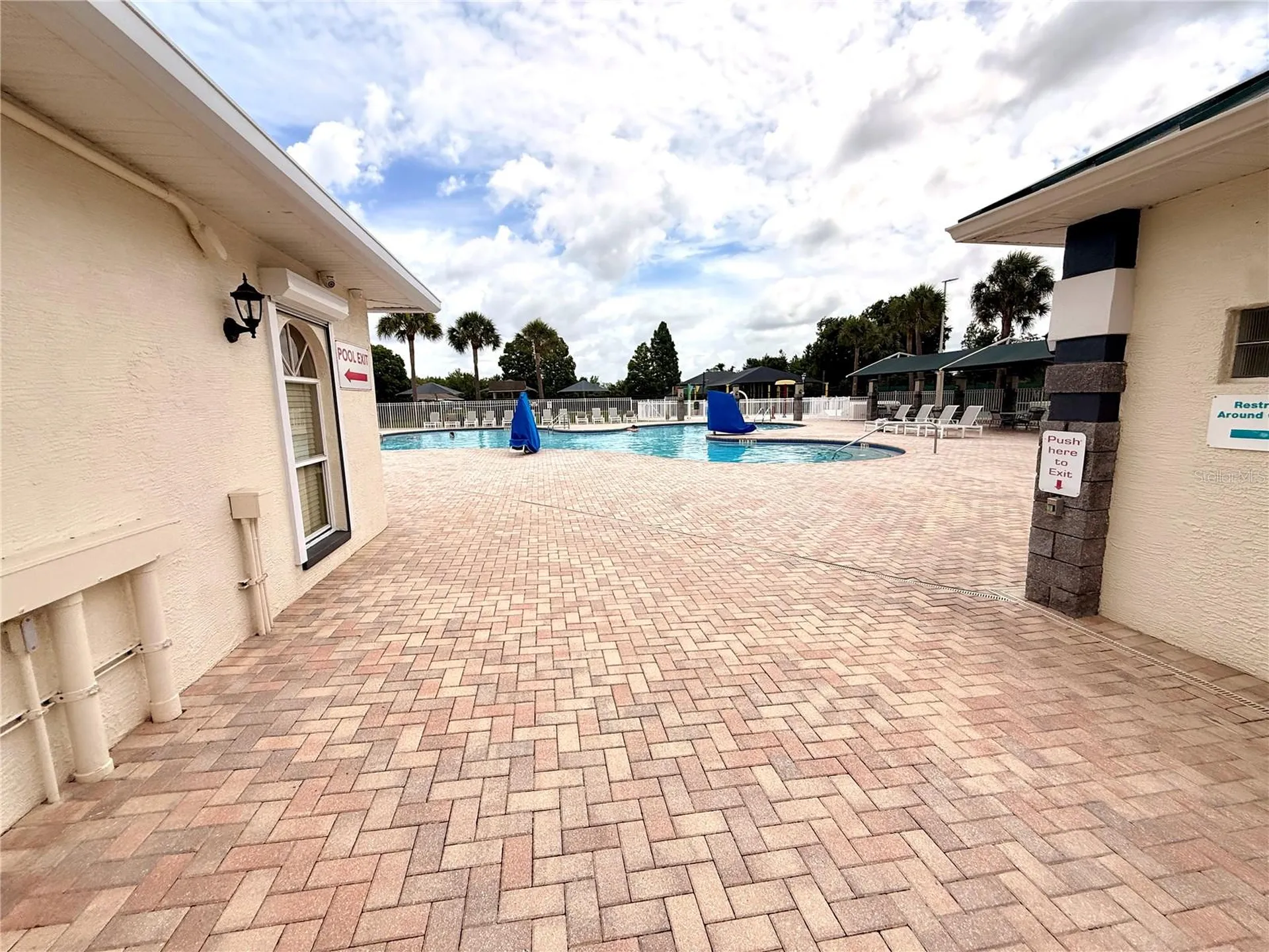 1120 Kennewick Court Wesley Chapel FL 33543