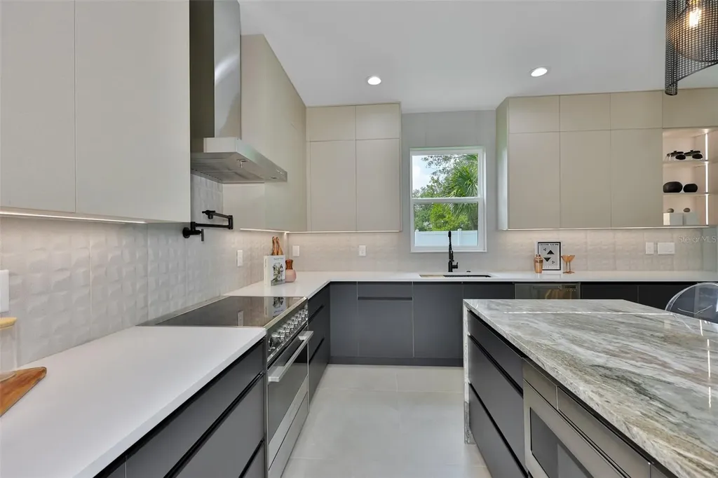 3506 W Rogers Avenue Tampa FL 33611