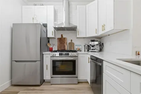2739 Via Capri Clearwater FL 33764