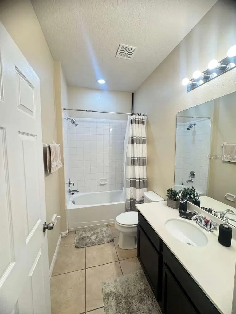 2515 Nouveau Way Kissimmee FL 34741