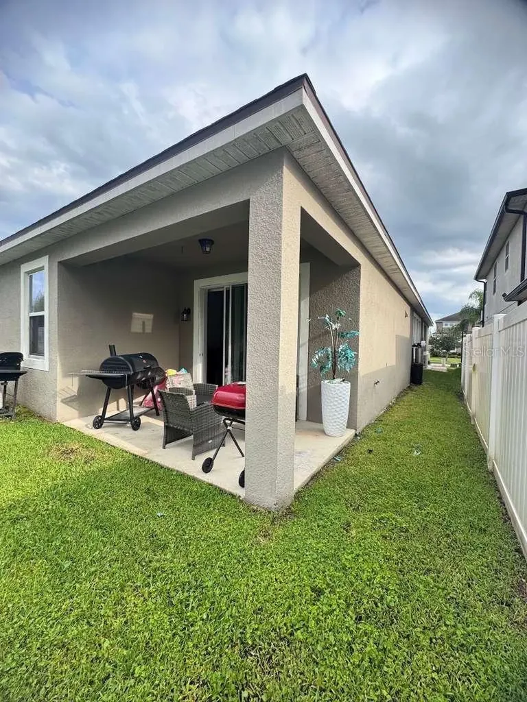 2515 Nouveau Way Kissimmee FL 34741