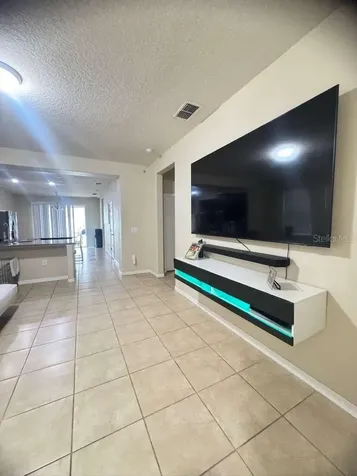 2515 Nouveau Way Kissimmee FL 34741