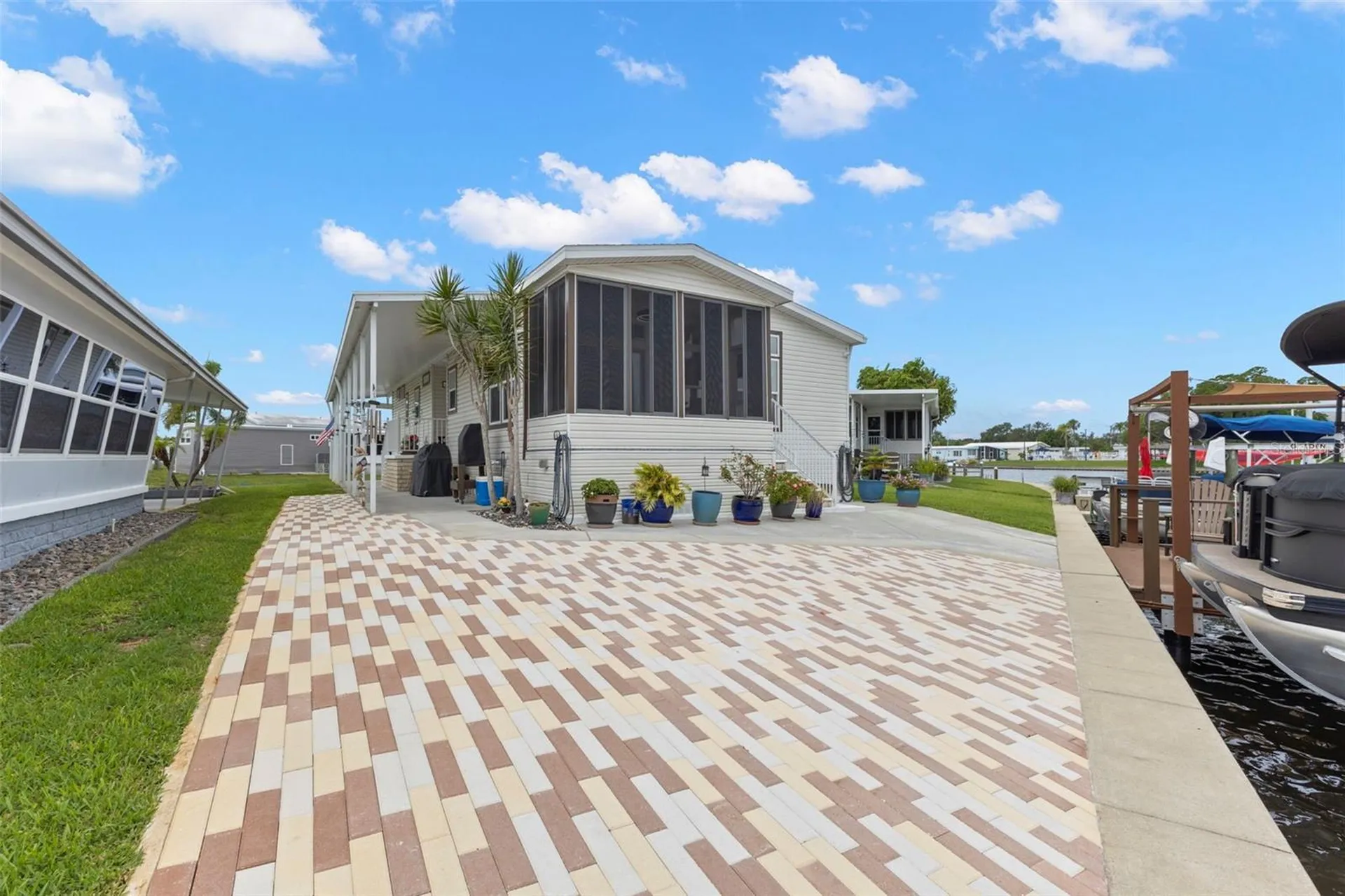 7174 Mount Arlington Drive NE St Petersburg FL 33702