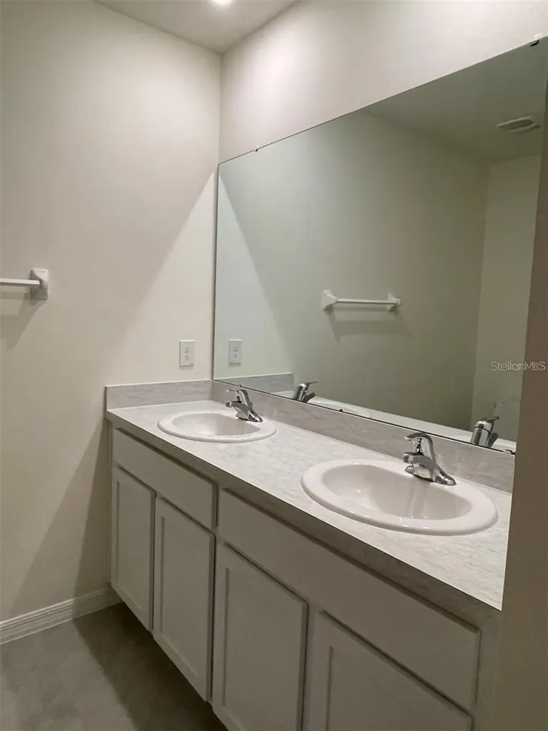 5526 Oxford Gray Road Wesley Chapel FL 33545