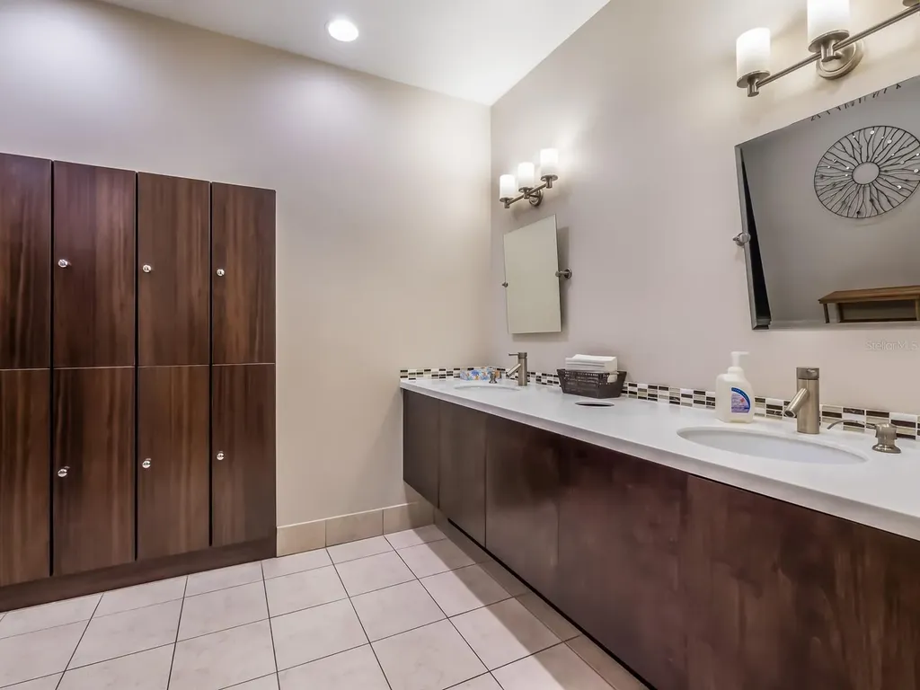 1255 N Gulfstream Avenue Sarasota FL 34236