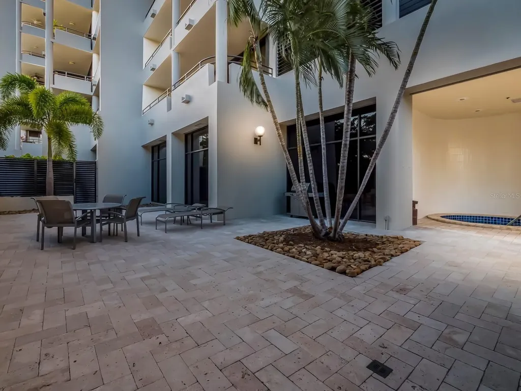 1255 N Gulfstream Avenue Sarasota FL 34236