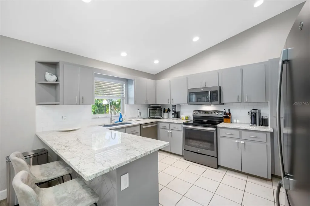 1632 Windsor Place Clearwater FL 33755