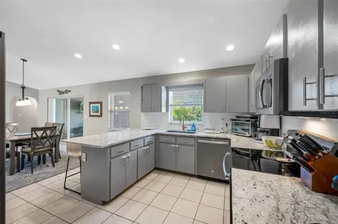 1632 Windsor Place Clearwater FL 33755