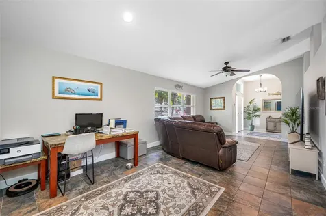 1632 Windsor Place Clearwater FL 33755