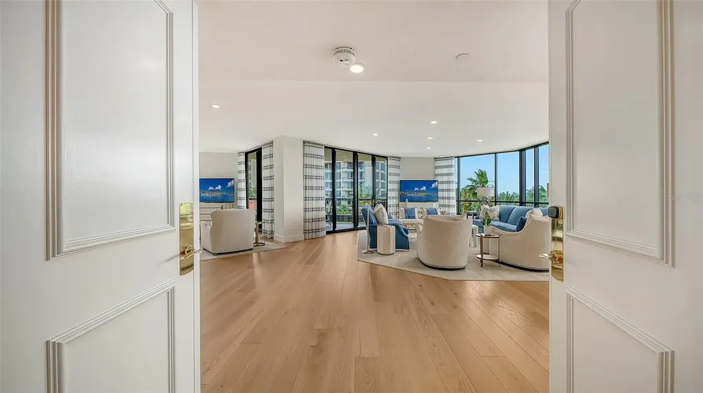 1241 Gulf Of Mexico Drive Longboat Key FL 34228