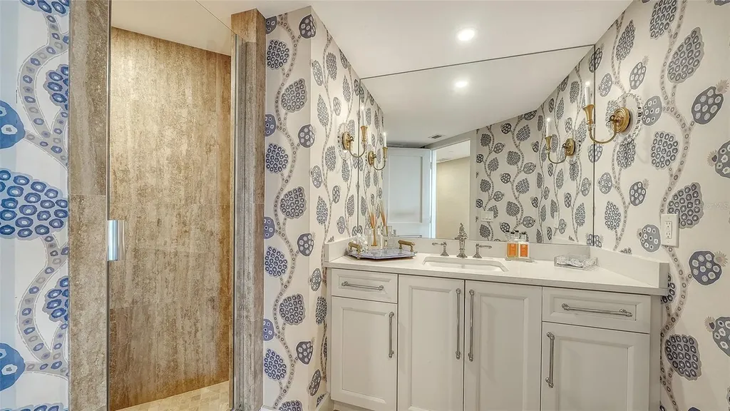 1241 Gulf Of Mexico Drive Longboat Key FL 34228