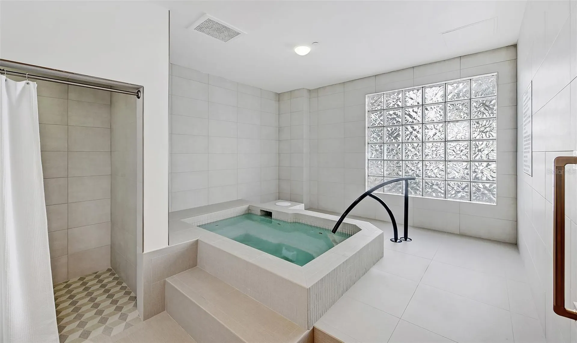 1241 Gulf Of Mexico Drive Longboat Key FL 34228