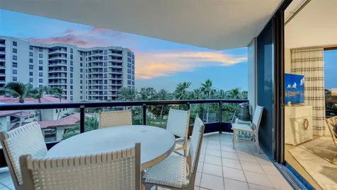 1241 Gulf Of Mexico Drive Longboat Key FL 34228