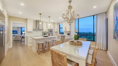 1241 Gulf Of Mexico Drive Longboat Key FL 34228